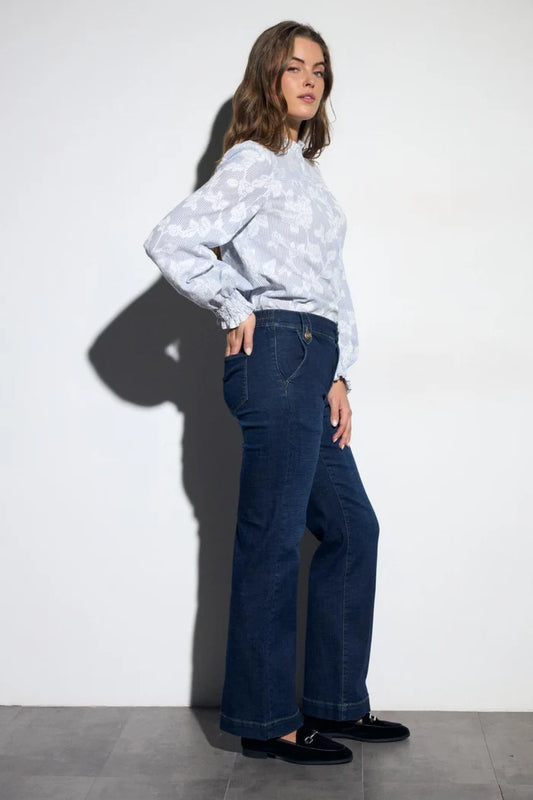 Bariloche Vesuvio High-Waist Straight Leg Jean