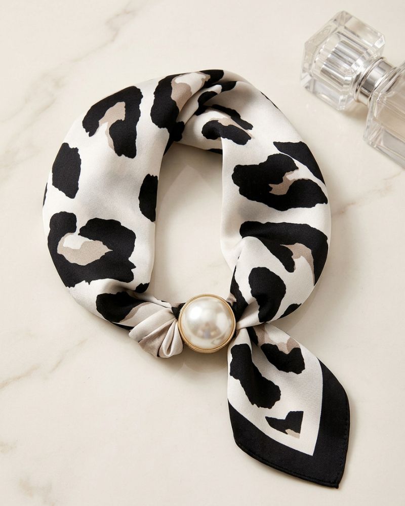 Mai silky mixed-colour scarf with magnetic pearl clasp