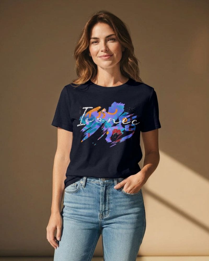 Amanda "Iconic" T-Shirt