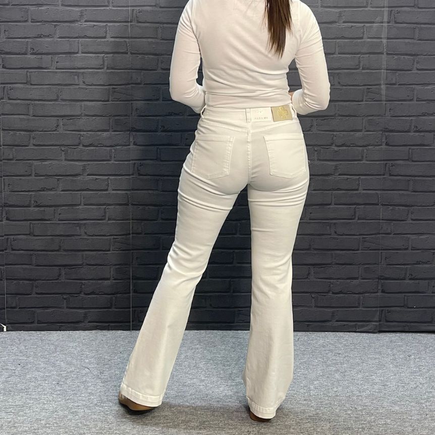 Para Mi Jade Flare Jeans - Cream