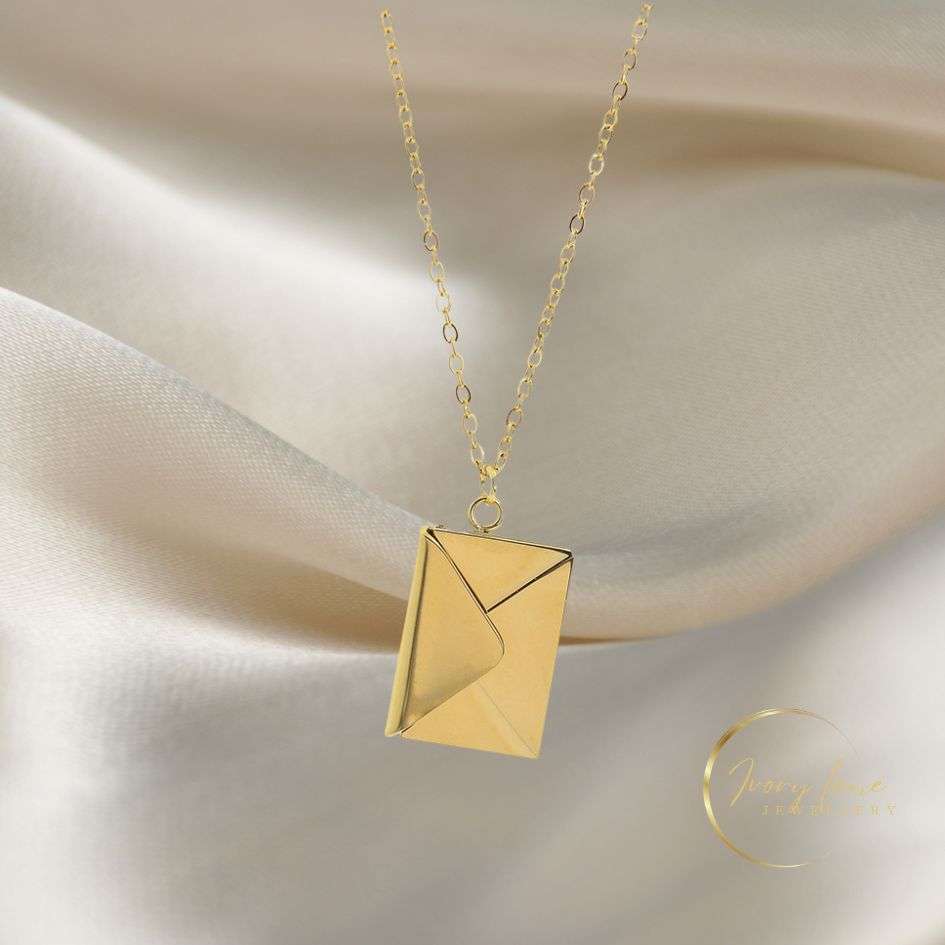 Momentous Collection Envelope Engravable Pendant Gold