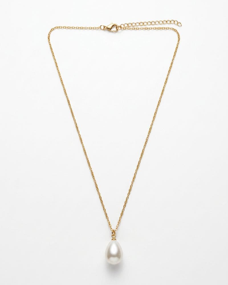 Hadley Pearl Pendant Necklace in Gold
