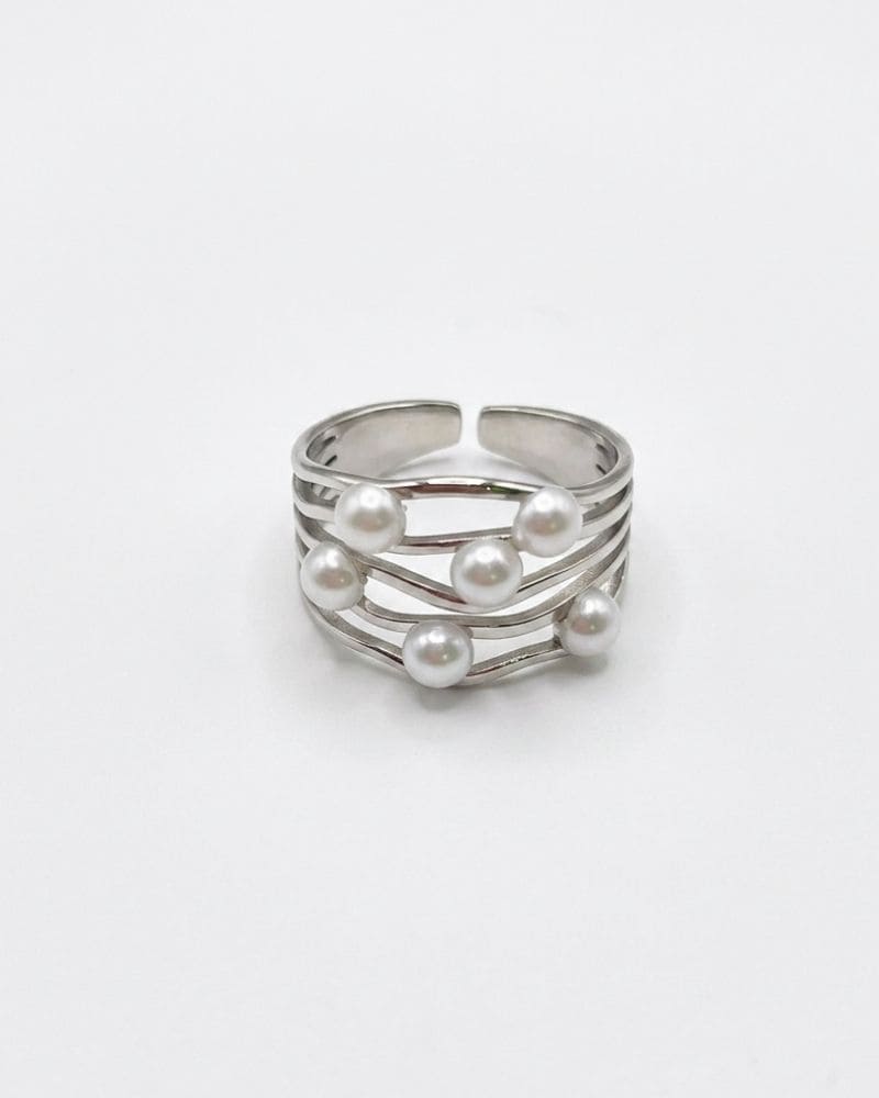 Roz Pearl Ring in stainless steel