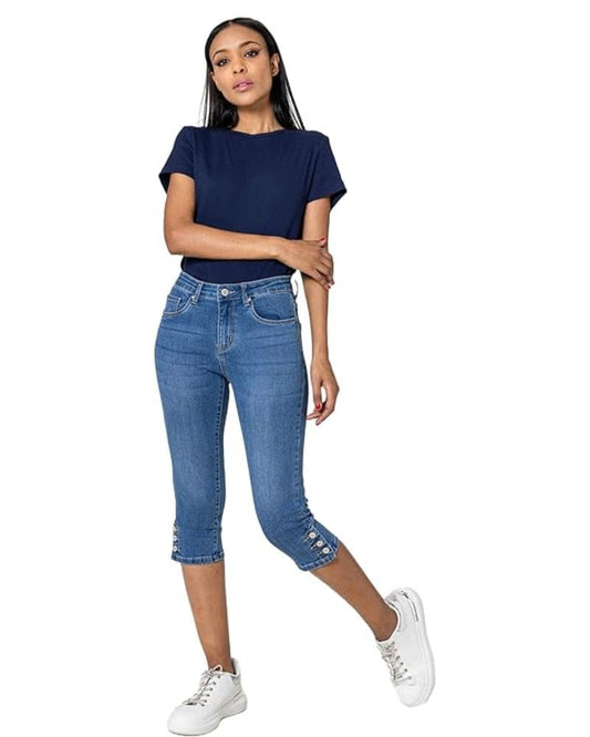 Callie Buttoned Capri Pants