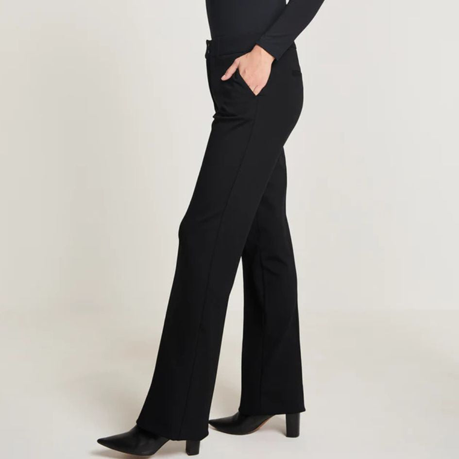 Para Mi Jade in City Satin Black