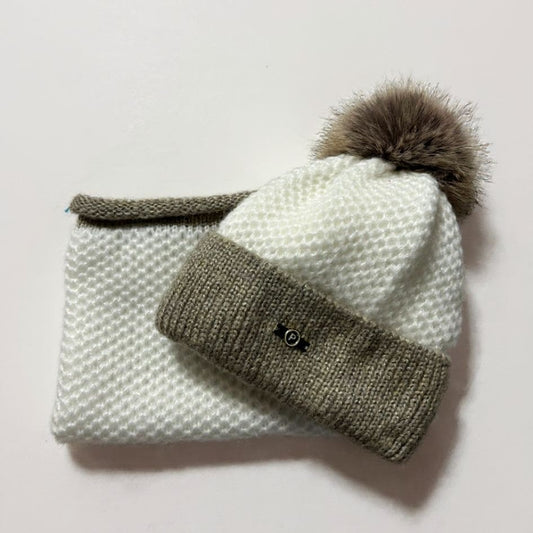 Perfect Andrea Hat and Snood Set in White
