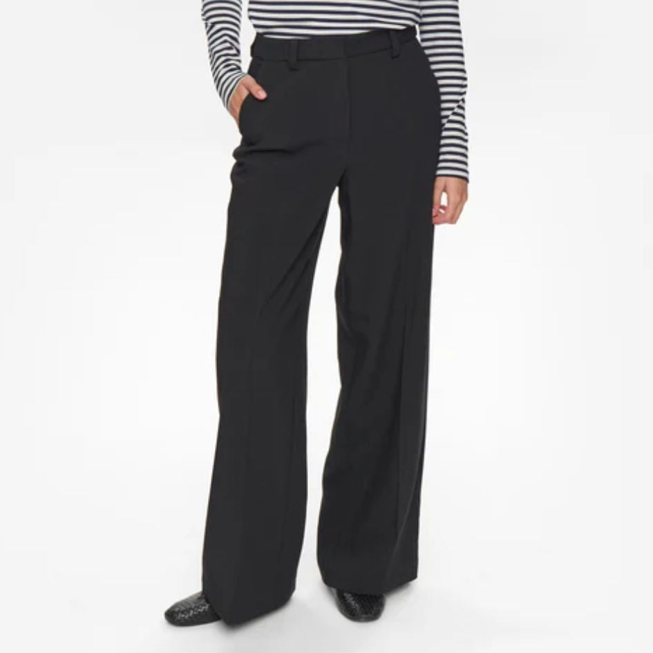 Numph Nualmut Black Trousers