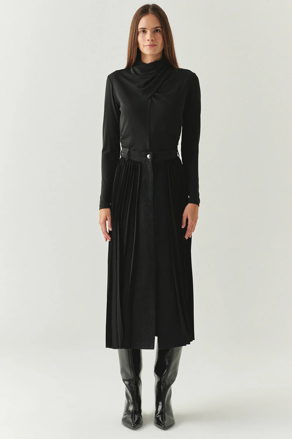 Exquise Florence Black Pleated Maxi Skirt