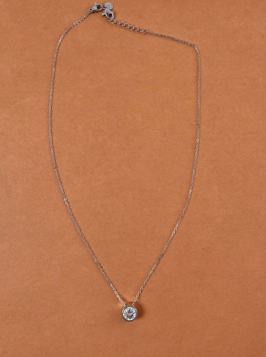 Round diamond necklace