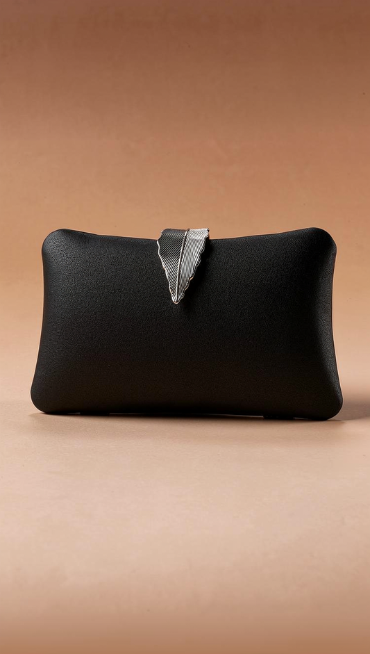 Lavinia Clutch in Black